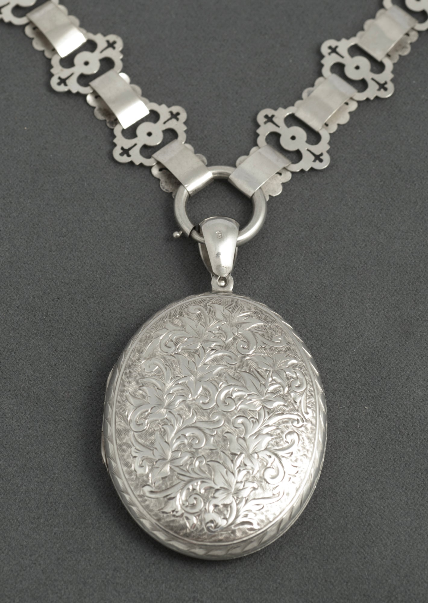 Victorian Antique Sterling Silver Photo Locket 1880 on Book Chain Necklace (C2941)