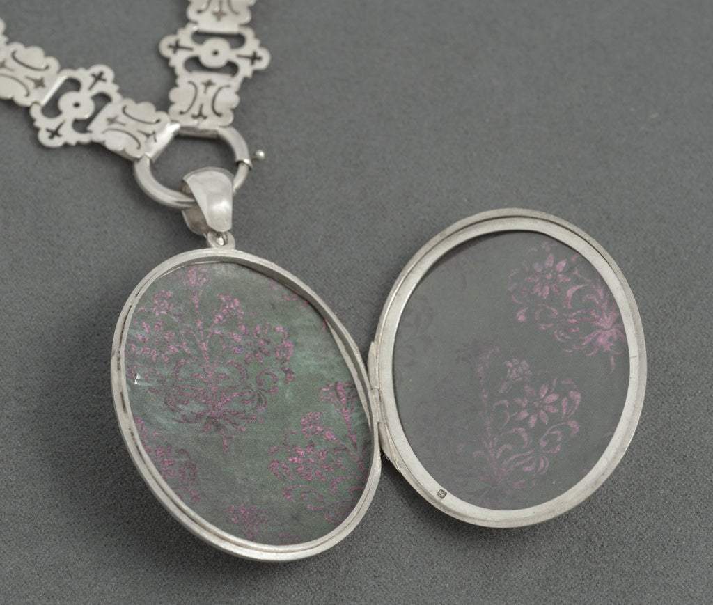 Victorian Antique Sterling Silver Photo Locket 1880 on Book Chain Necklace (C2941)