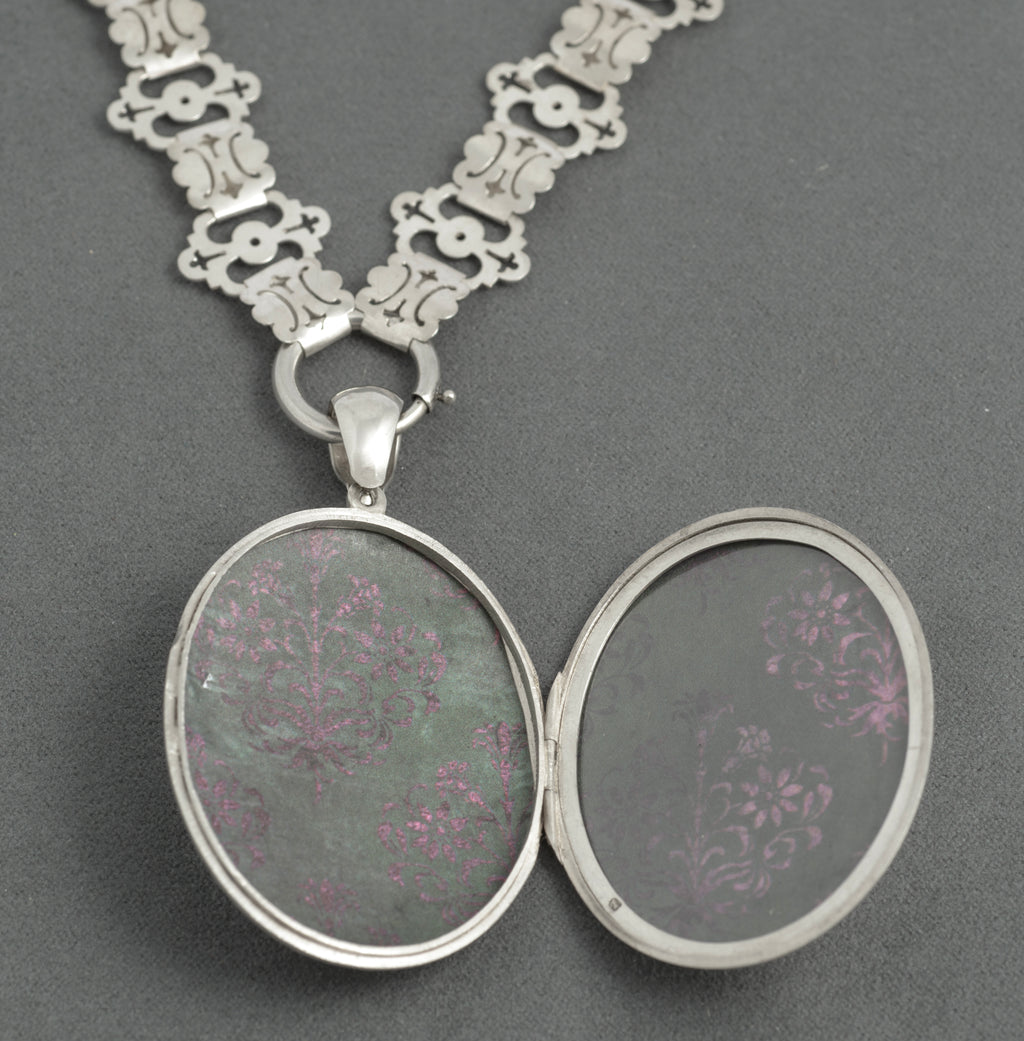 Victorian Antique Sterling Silver Photo Locket 1880 on Book Chain Necklace (C2941)
