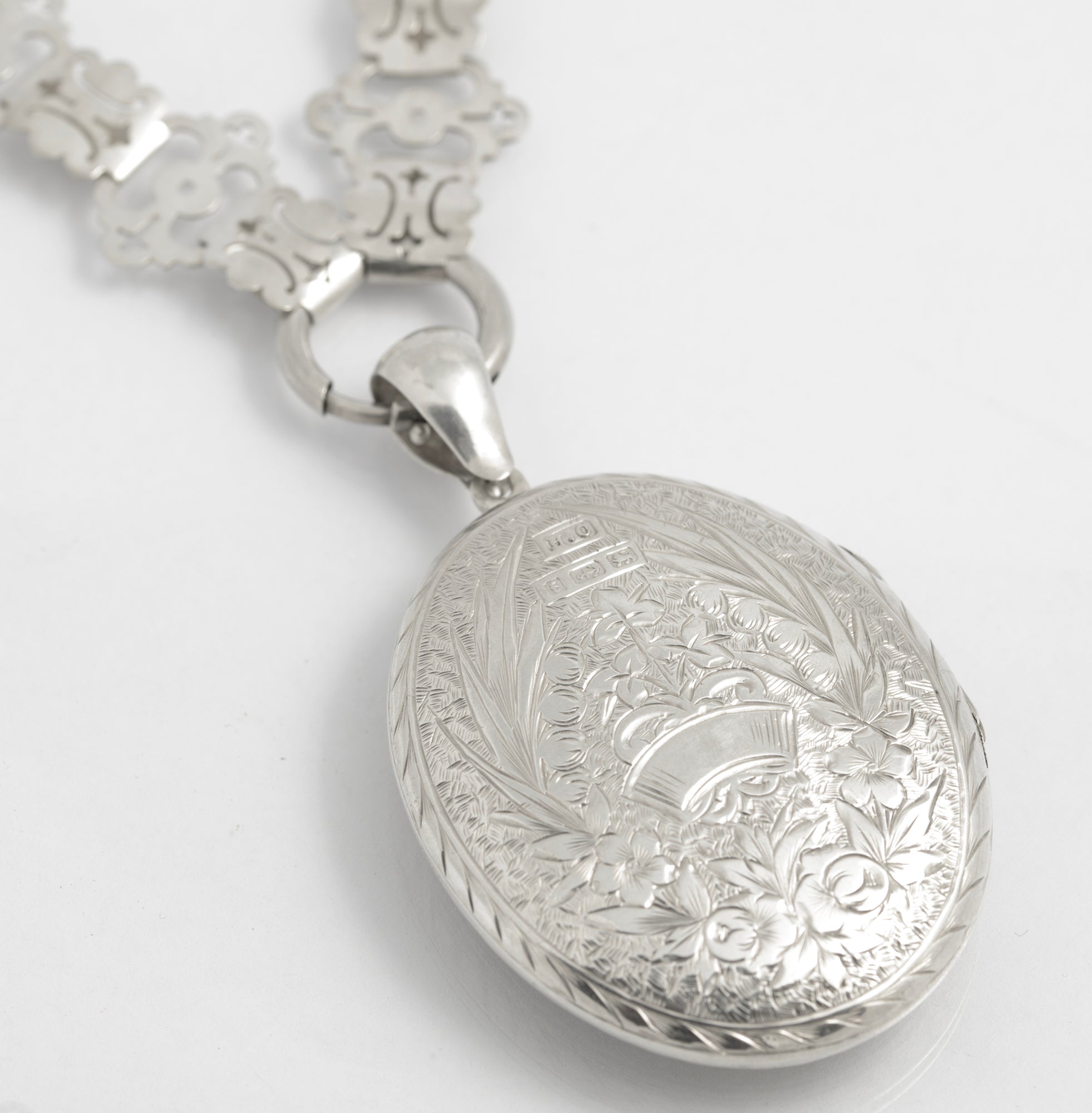Victorian Antique Sterling Silver Photo Locket 1880 on Book Chain Necklace (C2941)