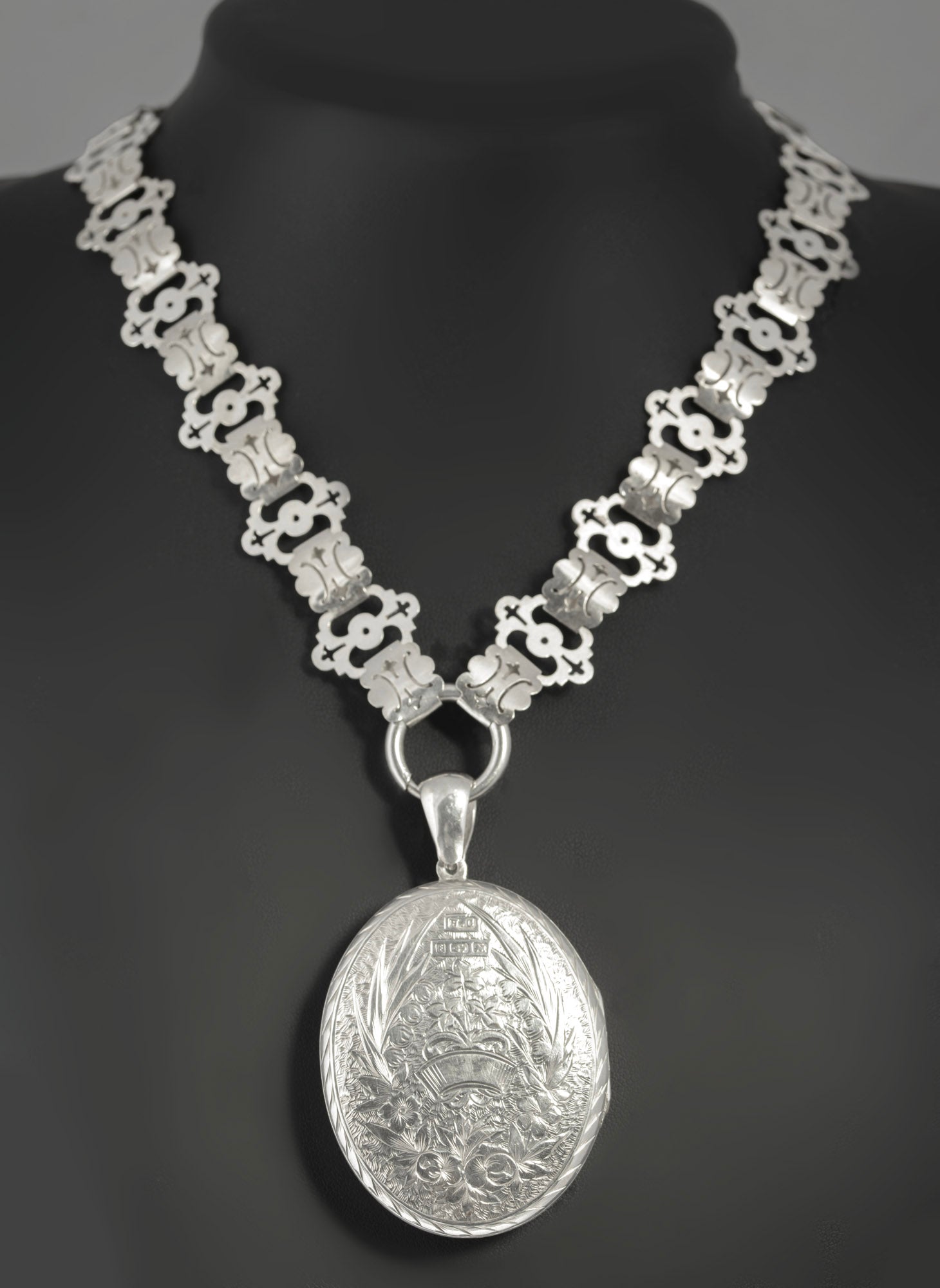 Victorian Antique Sterling Silver Photo Locket 1880 on Book Chain Necklace (C2941)