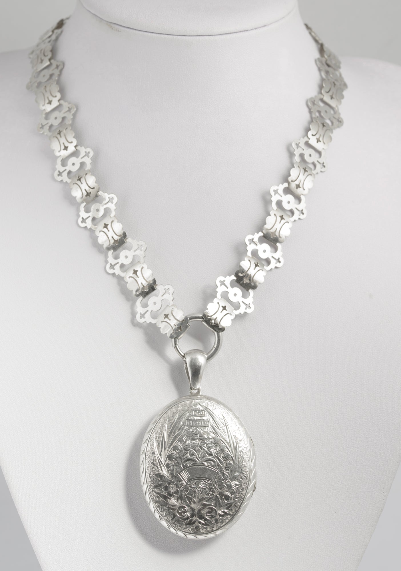 Victorian Antique Sterling Silver Photo Locket 1880 on Book Chain Necklace (C2941)