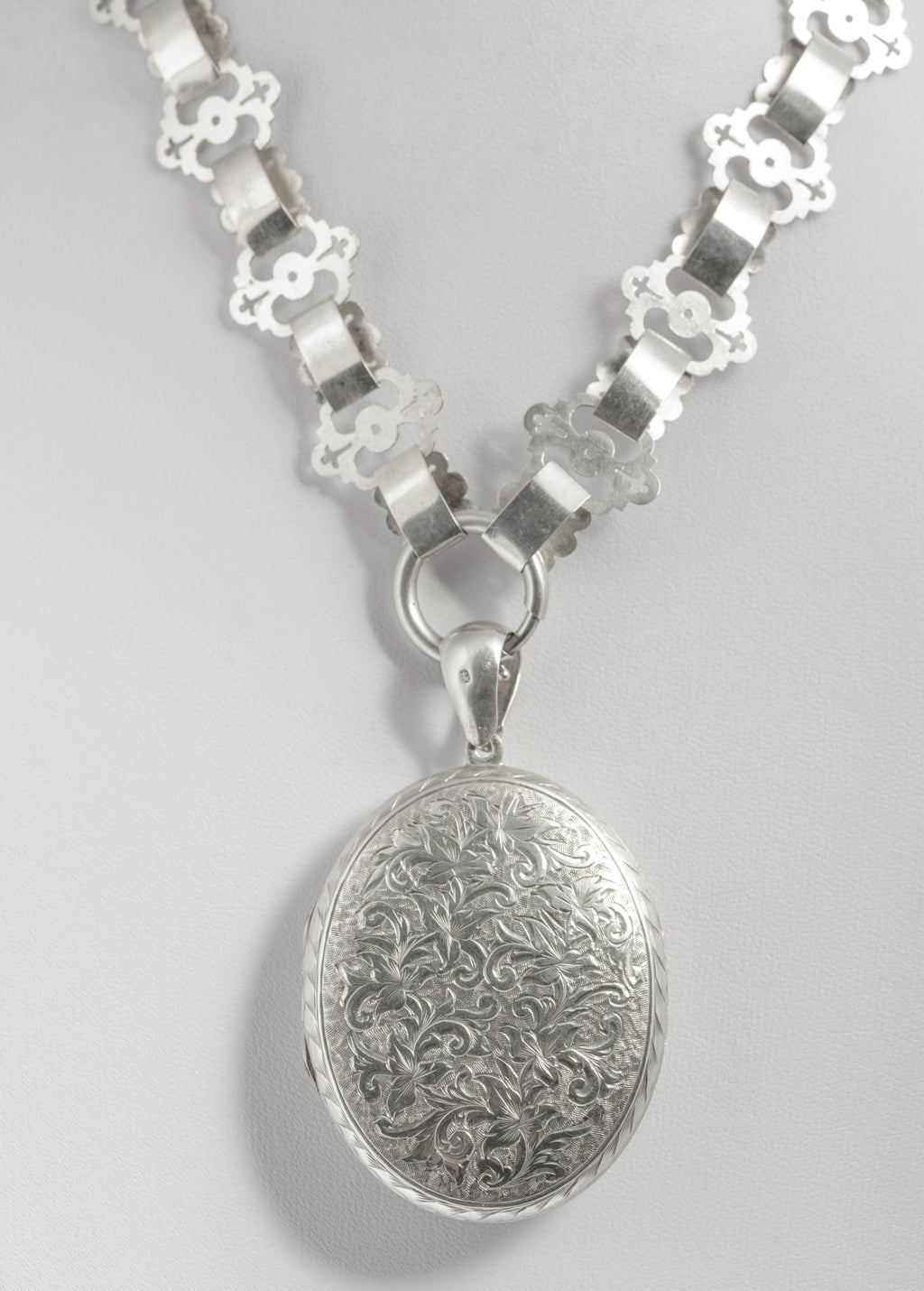 Victorian Antique Sterling Silver Photo Locket 1880 on Book Chain Necklace (C2941)