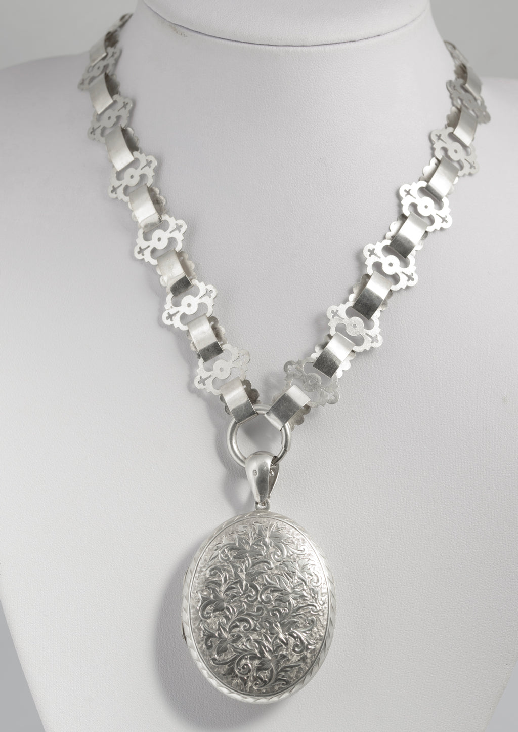Victorian Antique Sterling Silver Photo Locket 1880 on Book Chain Necklace (C2941)