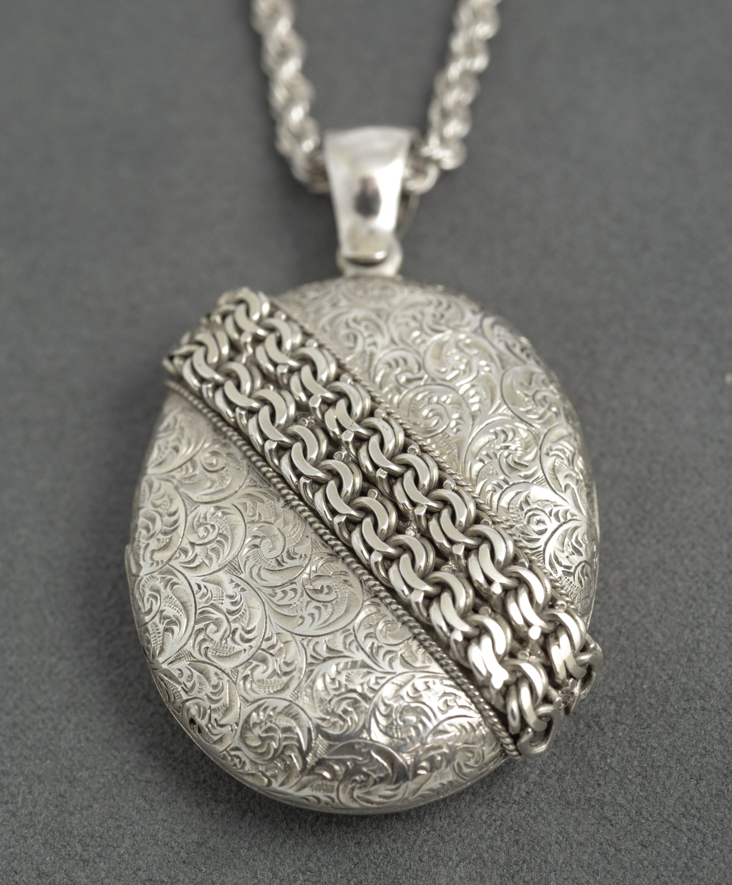 Antique Victorian Sterling Silver Ornate Engraved Locket & Fancy Chain Necklace (C2942)