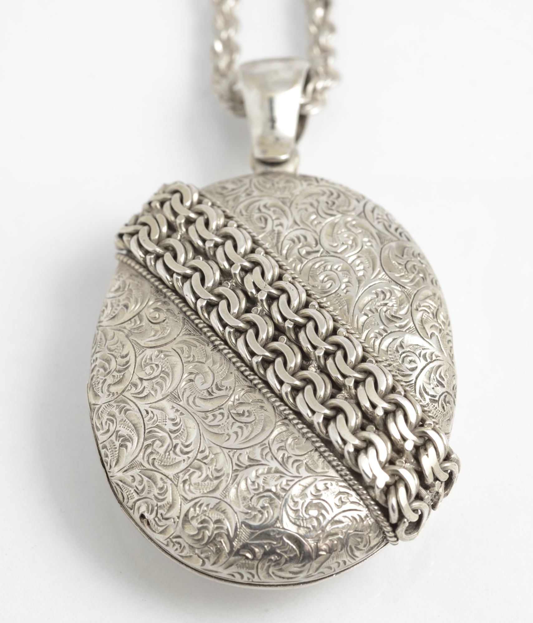 Antique Victorian Sterling Silver Ornate Engraved Locket & Fancy Chain Necklace (C2942)