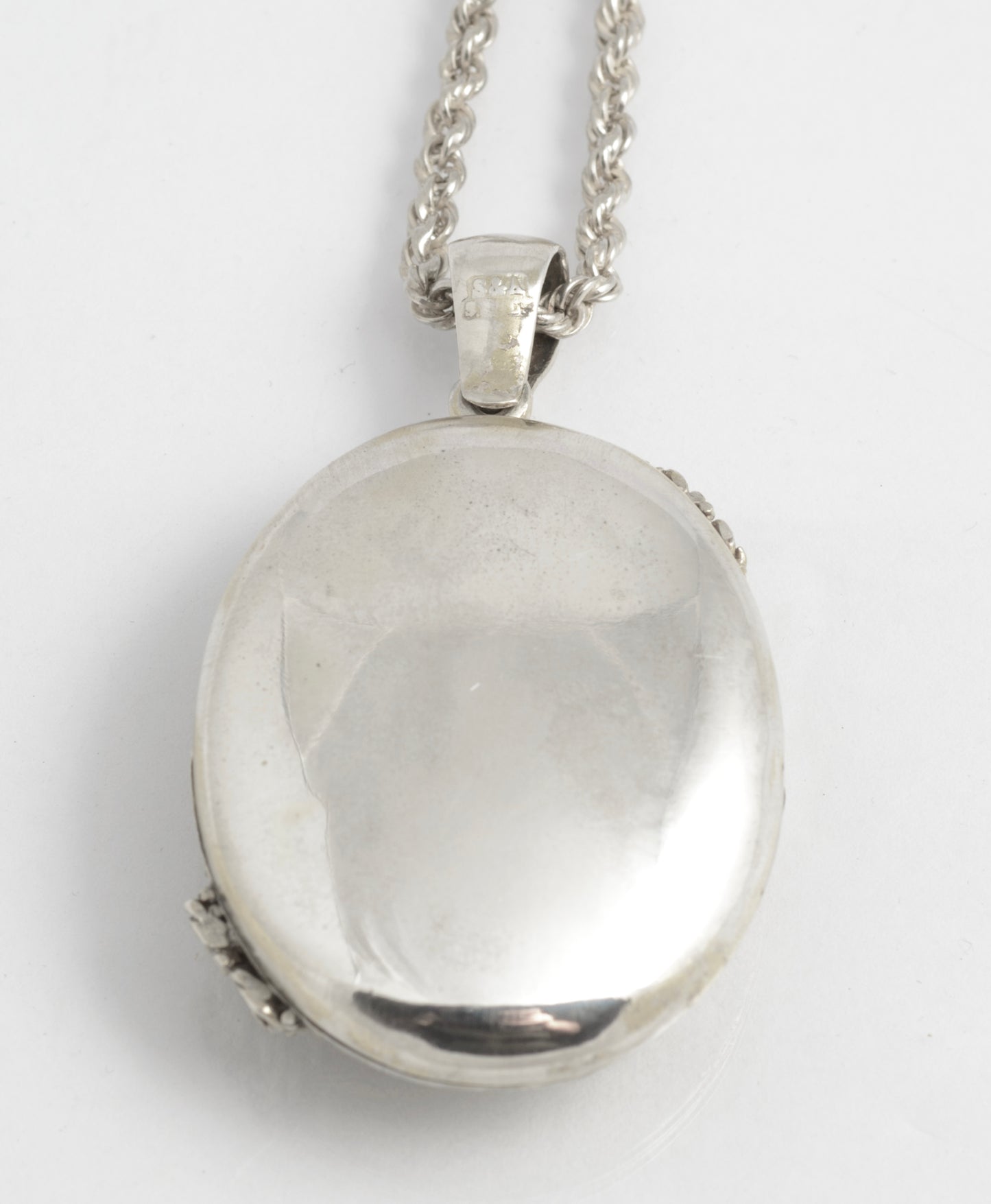 Antique Victorian Sterling Silver Ornate Engraved Locket & Fancy Chain Necklace (C2942)