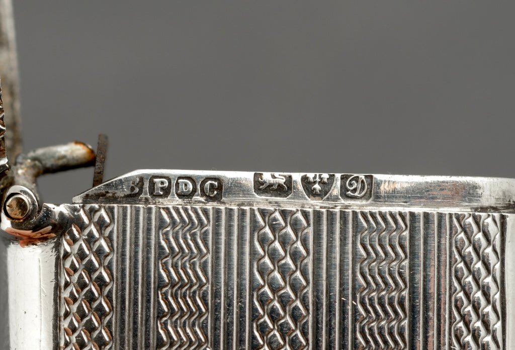 Antique Sterling Silver Combined Vesta and Sovereign Case by Boots Pure Drug Company, Chester 1904 (C2956)