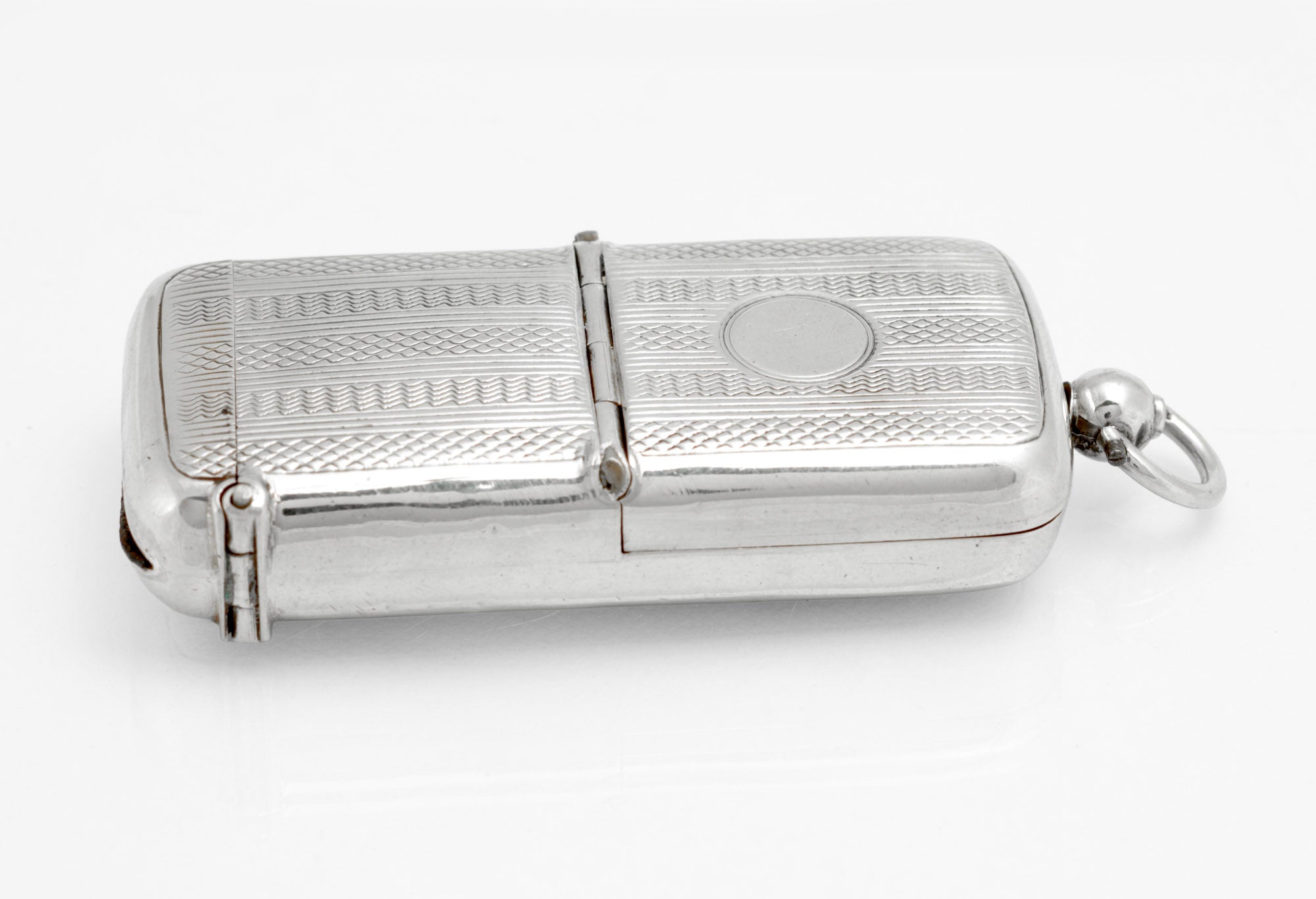 Antique Sterling Silver Combined Vesta and Sovereign Case by Boots Pure Drug Company, Chester 1904 (C2956)
