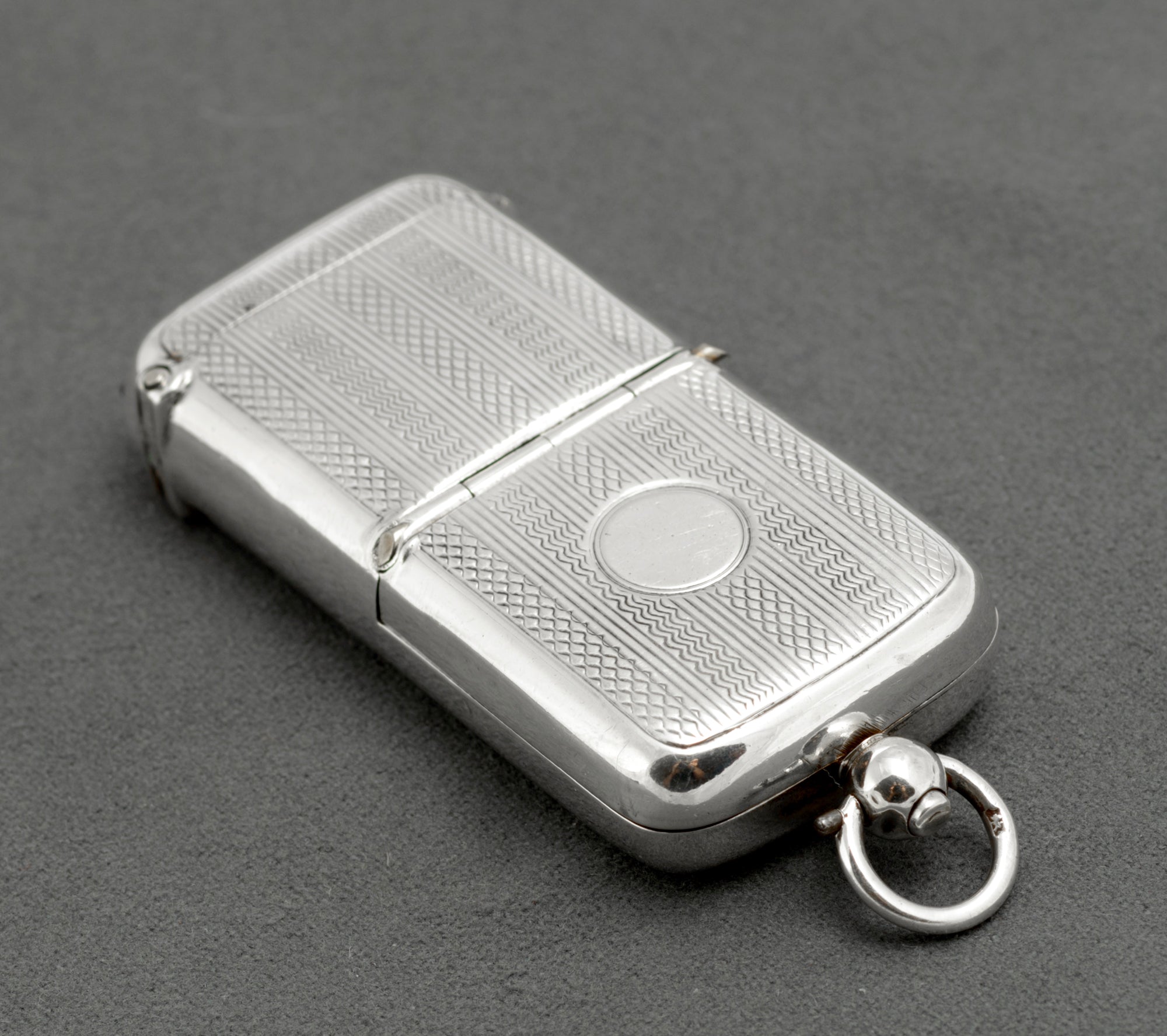 Antique Sterling Silver Combined Vesta and Sovereign Case by Boots Pure Drug Company, Chester 1904 (C2956)