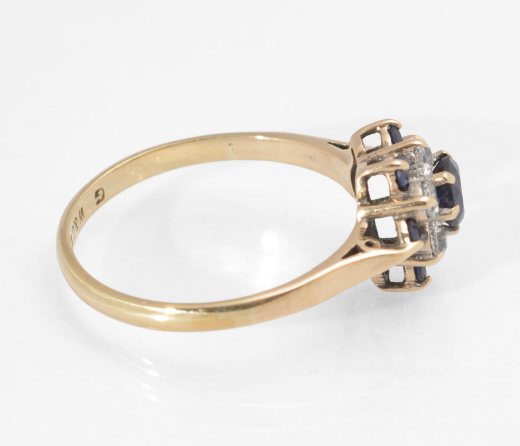 Vintage 9ct Gold Lab Grown Sapphire and White Zircon Cluster Ring, Hallmarked Birmingham 1970 UK Size N(C2963)