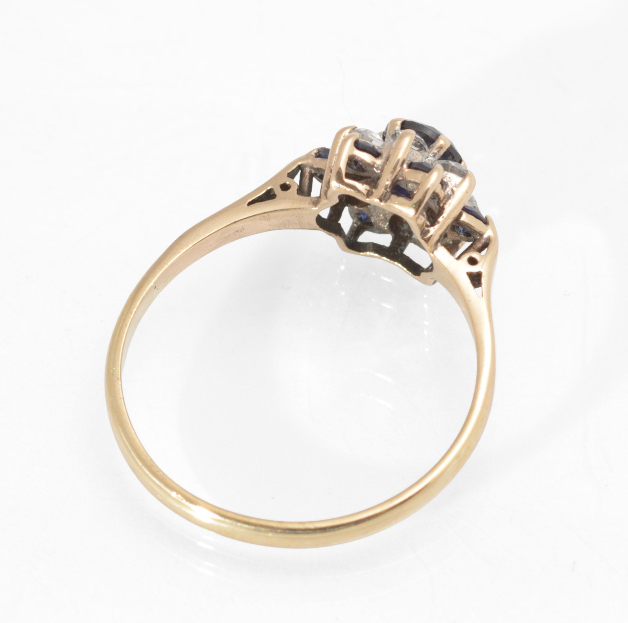 Vintage 9ct Gold Lab Grown Sapphire and White Zircon Cluster Ring, Hallmarked Birmingham 1970 UK Size N(C2963)