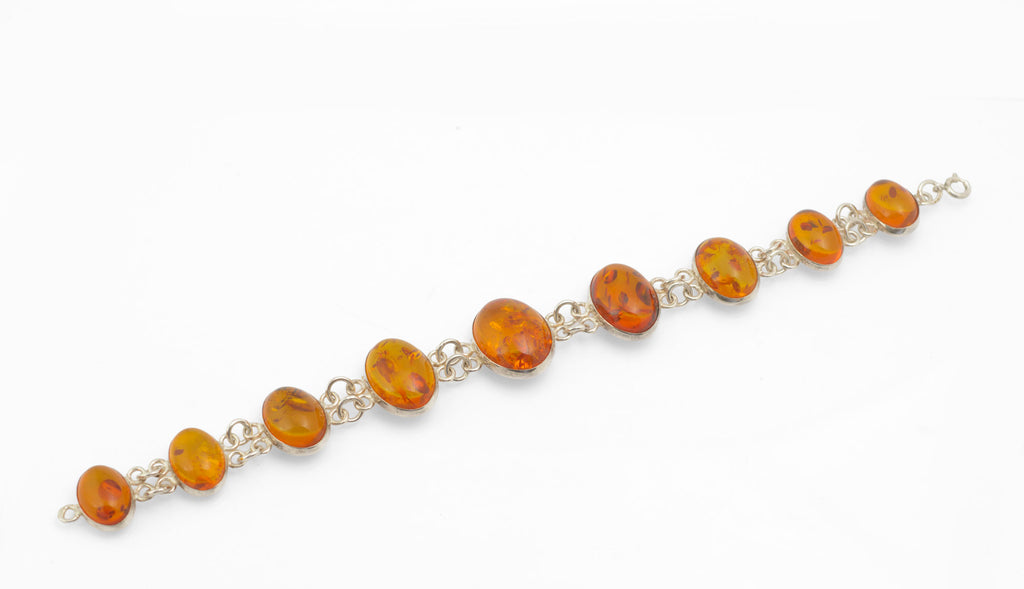Vintage Baltic Amber and Sterling Silver Graduated Cabochon Bracelet, 1980s (C2968)