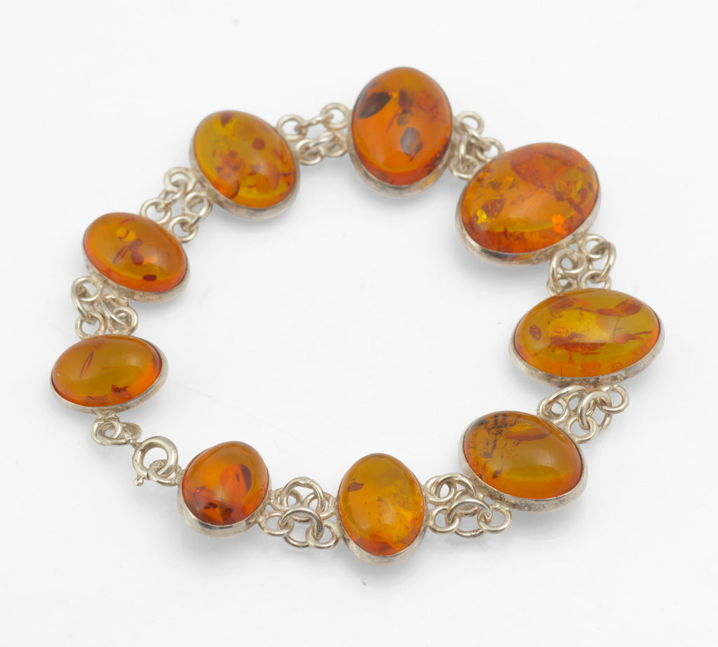 Vintage Baltic Amber and Sterling Silver Graduated Cabochon Bracelet, 1980s (C2968)