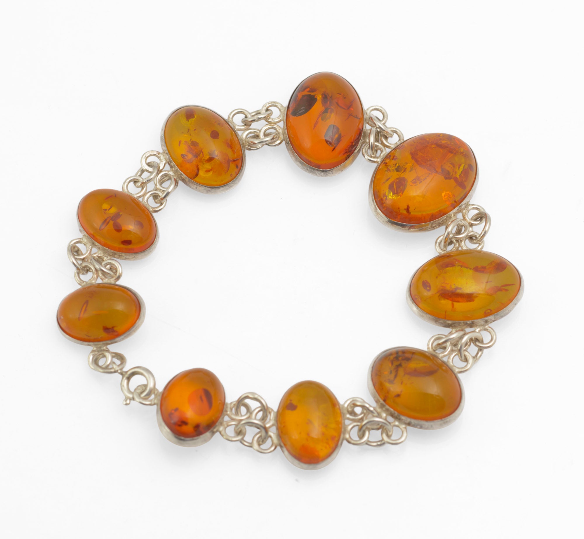 Vintage Baltic Amber and Sterling Silver Graduated Cabochon Bracelet, 1980s (C2968)