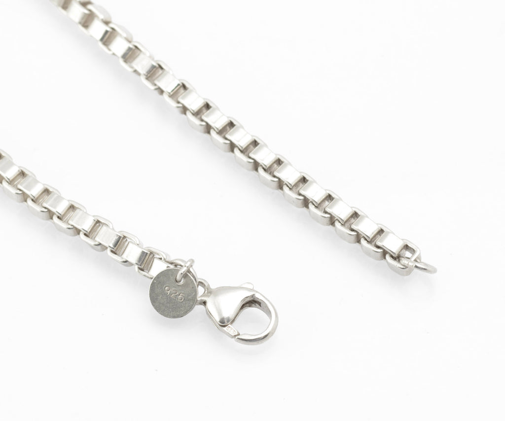 Tiffany & Co Sterling Silver 925 Venetian Link Box Chain Bracelet, London 2008 - Retired  (C2969)