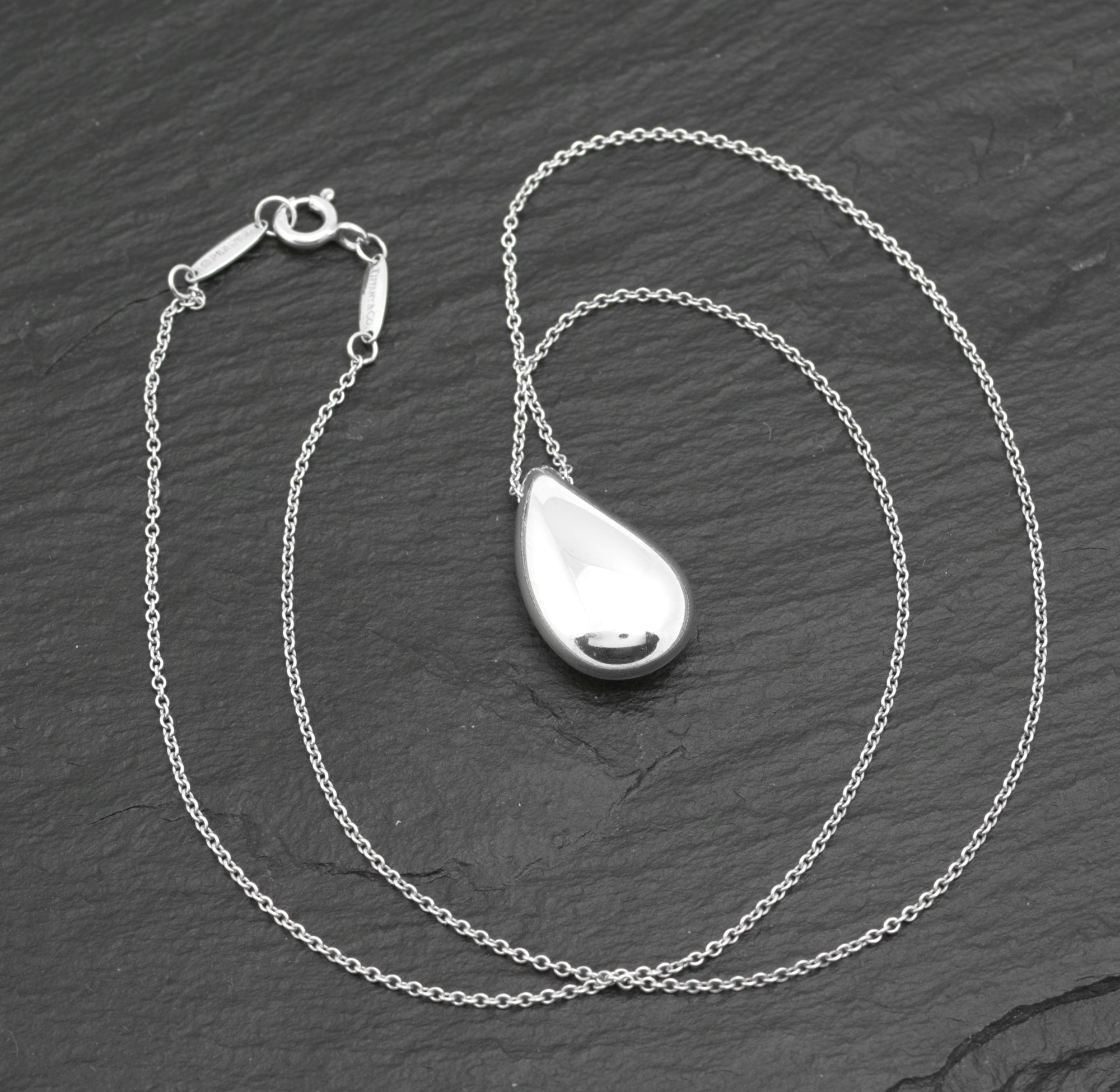 Elsa Peretti for Tiffany & Co. Sterling Silver Teardrop Necklace - 22mm - 46cm Chain - C2976