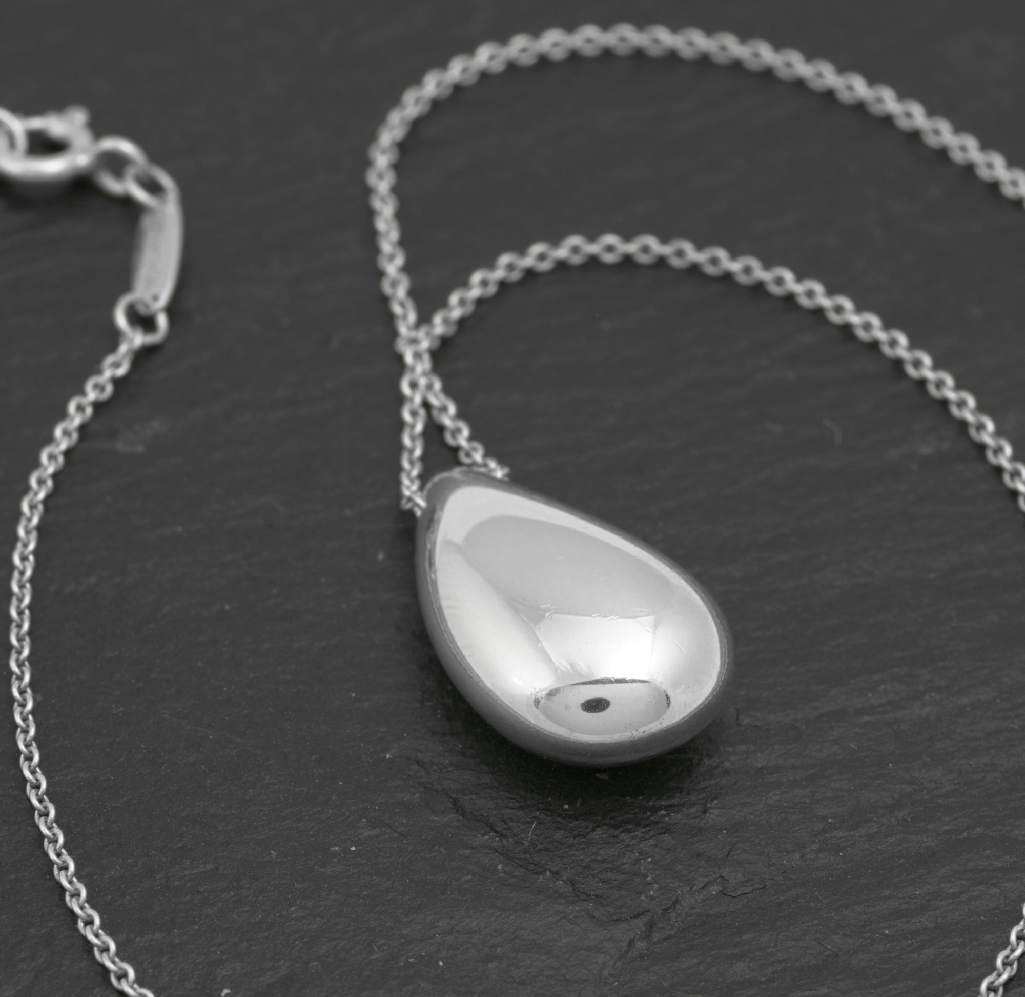 Elsa Peretti for Tiffany & Co. Sterling Silver Teardrop Necklace - 22mm - 46cm Chain - C2976