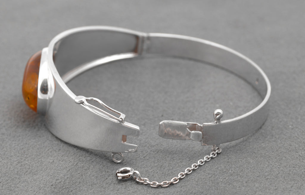 Vintage Sterling Silver and Amber Bangle - clasp detail view