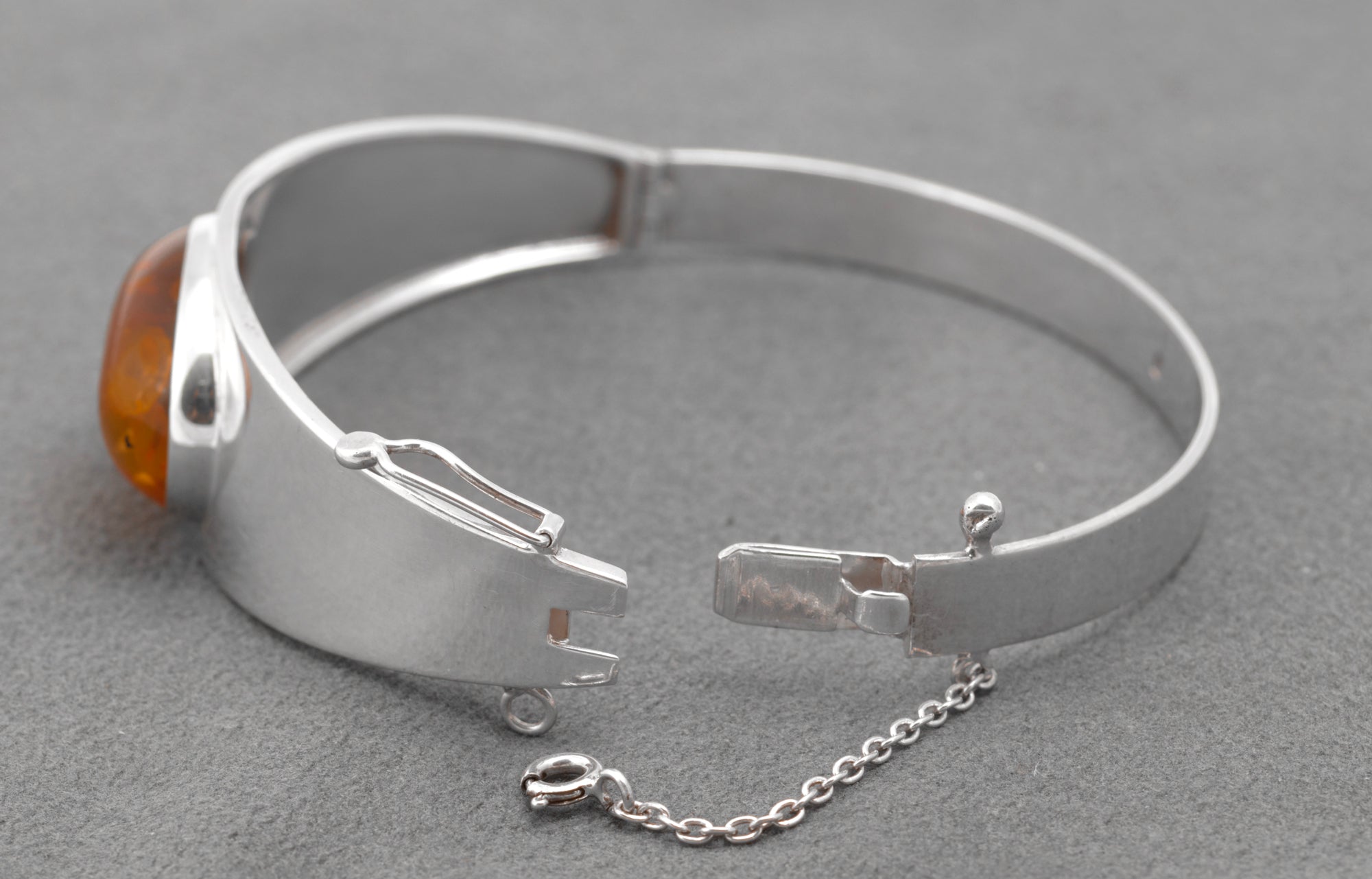 Vintage Sterling Silver and Amber Bangle - clasp detail view