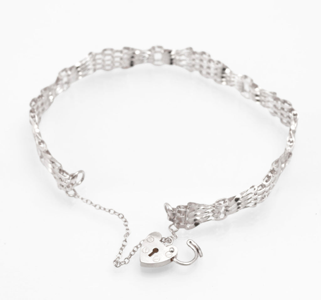 Vintage Sterling Silver Gate Bracelet - Heart Padlock Clasp - London 1986 - C2985