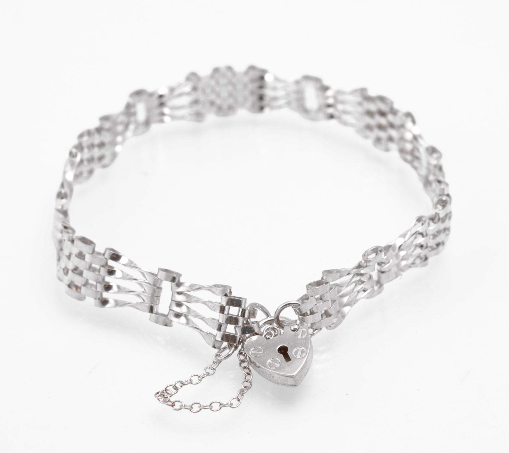 Vintage Sterling Silver Gate Bracelet - Heart Padlock Clasp - London 1986 - C2985