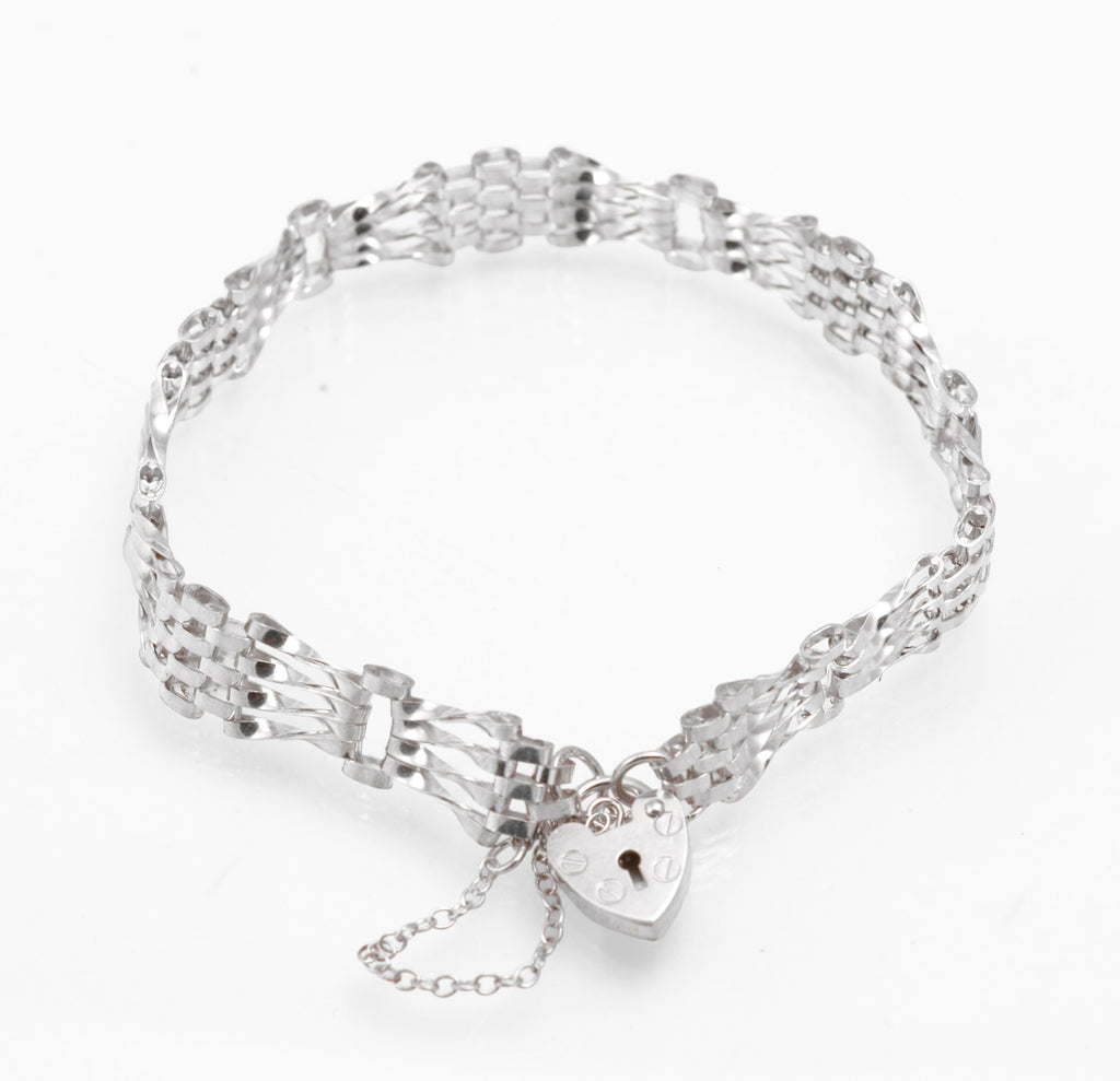 Vintage Sterling Silver Gate Bracelet - Heart Padlock Clasp - London 1986 - C2985