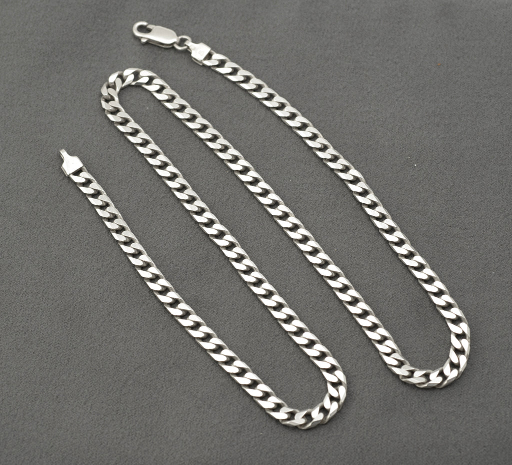 Vintage Sterling Silver Curb Chain Necklace - IBB - close up of flat curb links