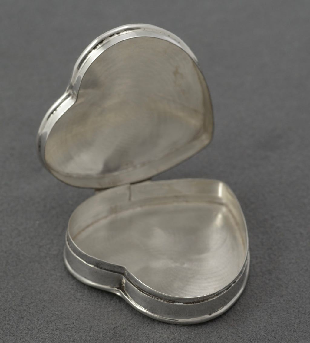 Vintage sterling silver heart shaped trinket box - side view showing depth and hinge detail