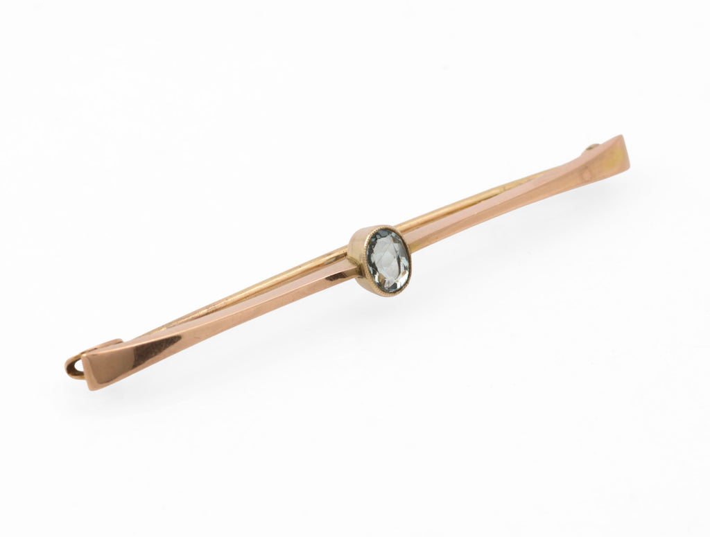 Art Deco 9ct rose gold aquamarine bar brooch - reverse showing long pin and open C-clasp with safety chain loop