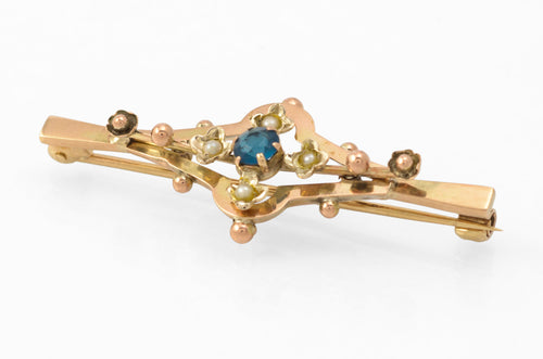 Antique 9ct gold bar brooch - reverse showing long hinged pin and early safety clasp with cast 9c mark to bar
