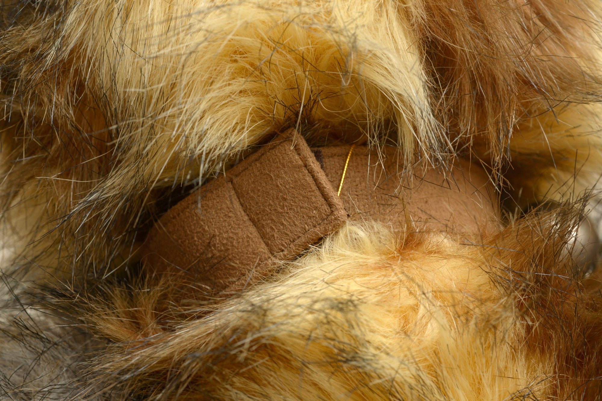 Charlie Bears Lincoln - Isabelle Collection - close up face showing dark glass eyes and large sculpted dark brown nose in dense tipped plush