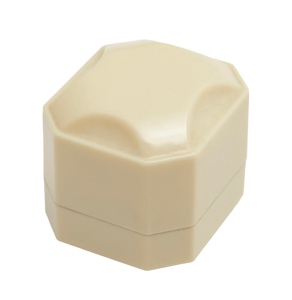 Art Deco ALCA Bakelite ring box - cream - close up of moulded base showing ALCA Jewel Cases Made in England P.Pat. 4726 mark