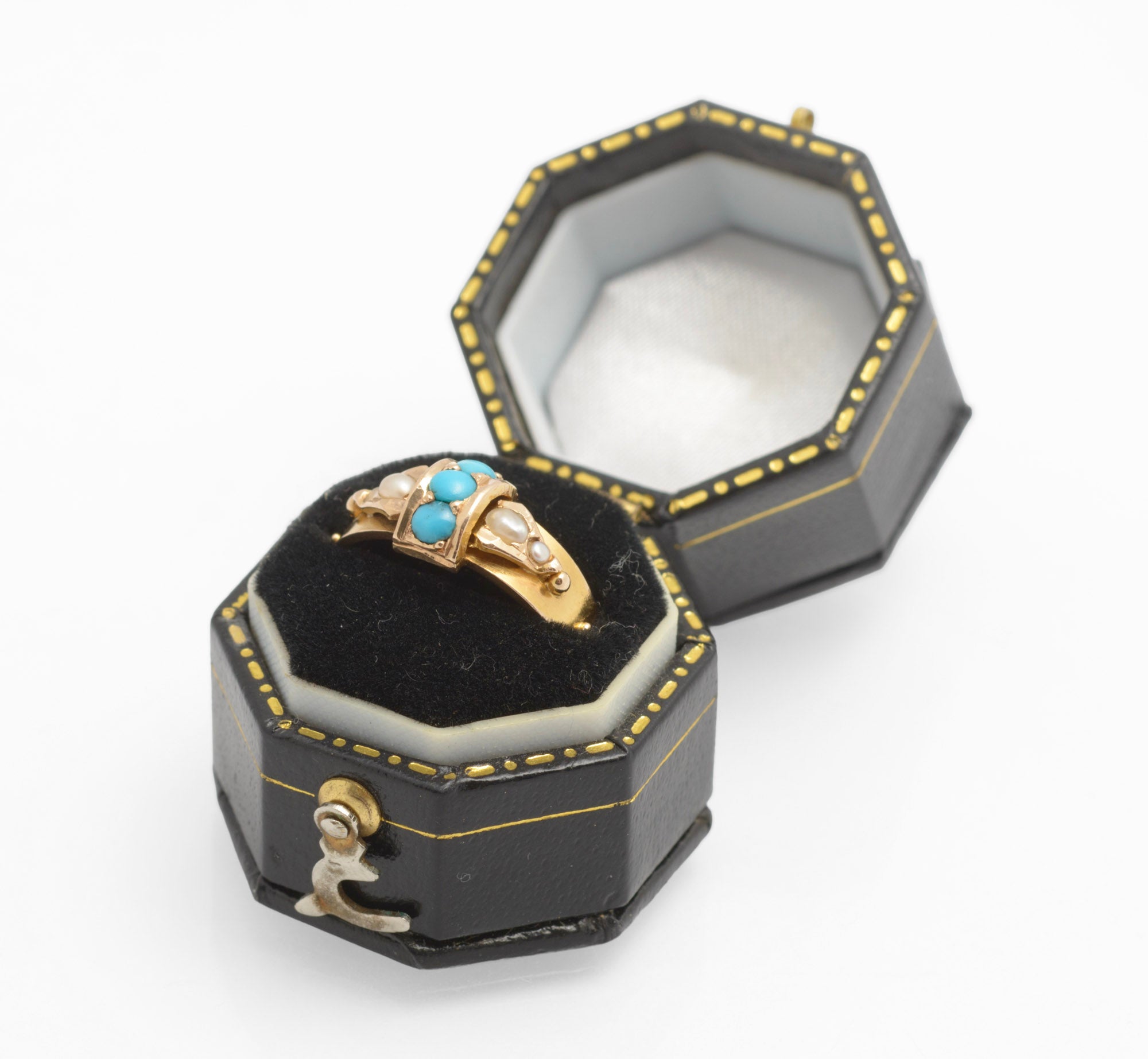 Victorian 15ct gold ring - natural turquoise and split pearls - three-quarter view showing strapwork head with vertical row of three turquoise cabochons flanked by split pearl panels and bead shoulder detail