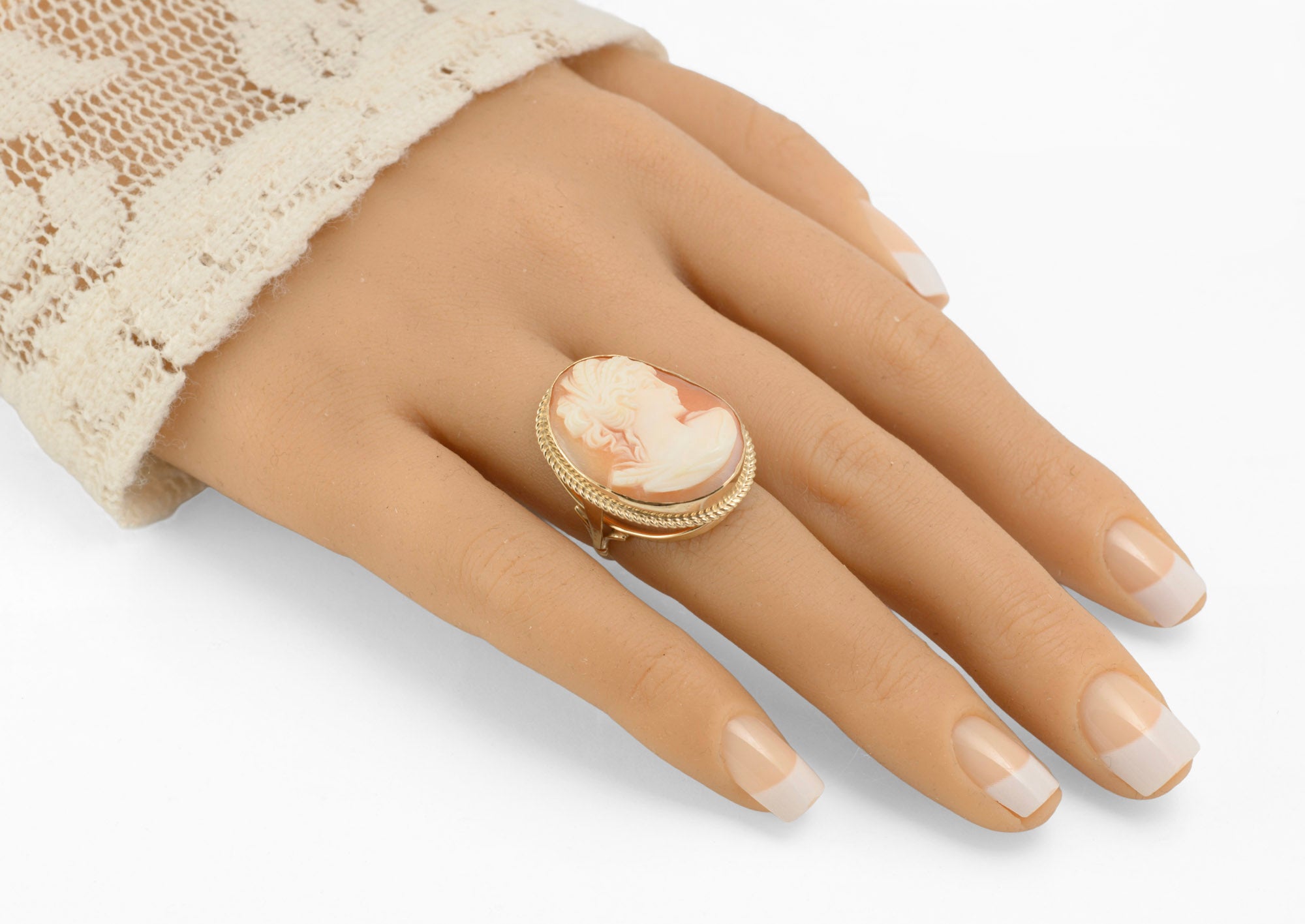 Vintage 9ct Gold Cameo Ring - Large Shell Portrait Cameo - Open Gallery Mount - UK Size K - C3038