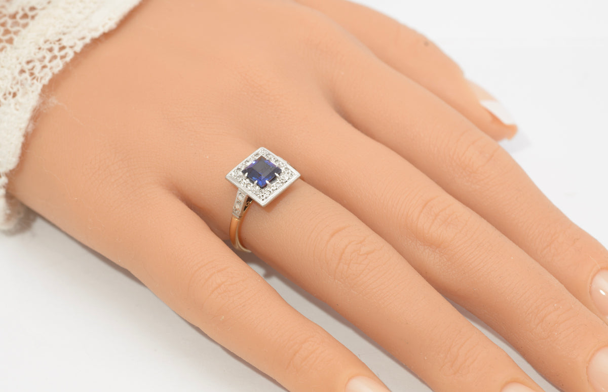 Art Deco 18ct Gold and Platinum Sapphire and Diamond Ring - Square Cut Royal Blue Sapphire - Milgrain Border - 18CT PLAT Mark - circa 1930 - UK Size N - C3069