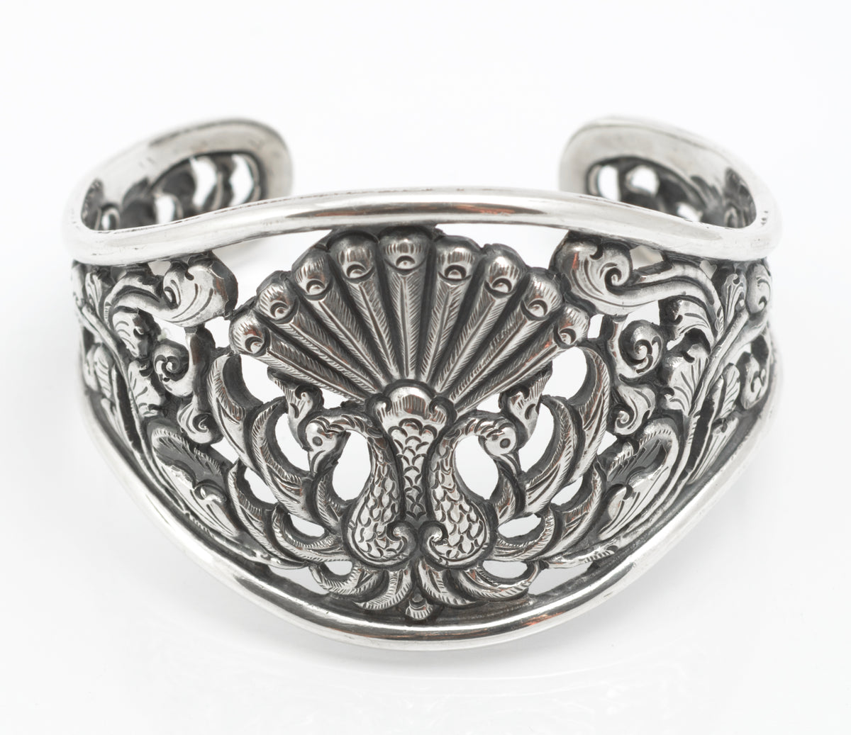 Vintage Yogya 800 silver cuff bangle inner view from opposite angle showing 800 RS mark pad and cuff construction