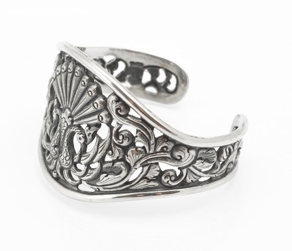 Vintage Yogya 800 silver cuff bangle side view showing tapering width from centre panel to ends