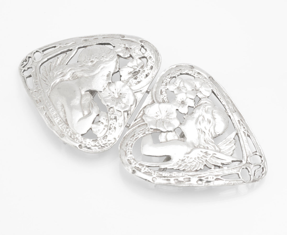 Close view of the London 1995 hallmark and Ari D Norman sponsor's mark on the sterling silver belt buckle