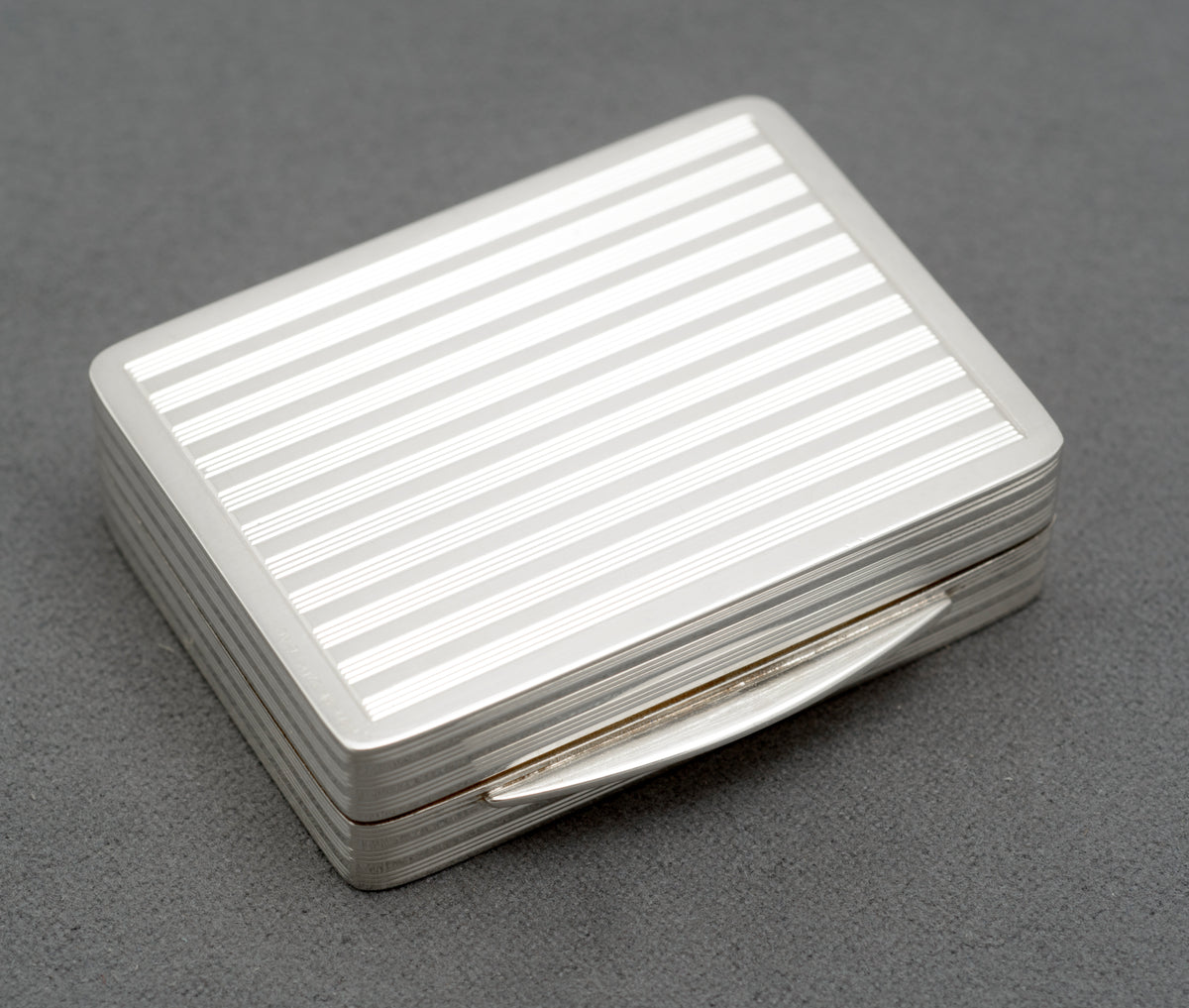 Vintage Sterling Silver Pill or Snuff Box - Peter John Doherty - Birmingham 1994 - C3100