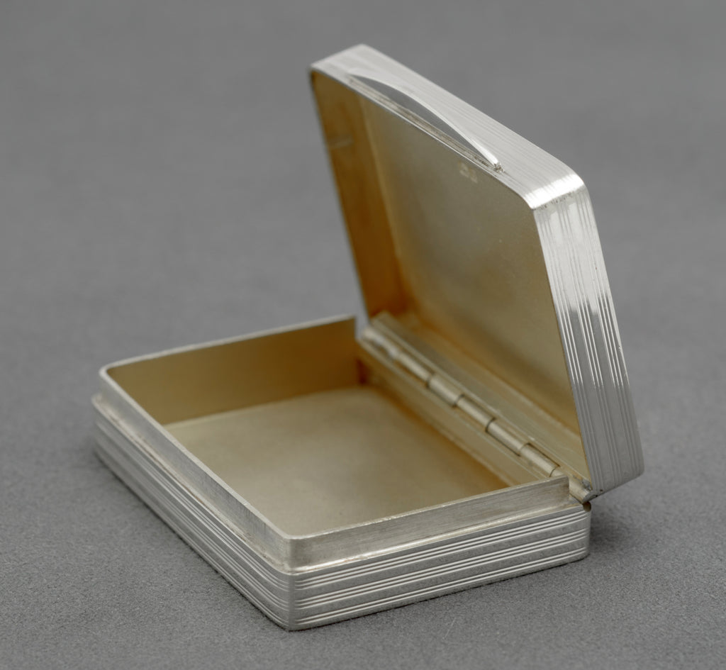 Vintage Sterling Silver Pill or Snuff Box - Peter John Doherty - Birmingham 1994 - C3100