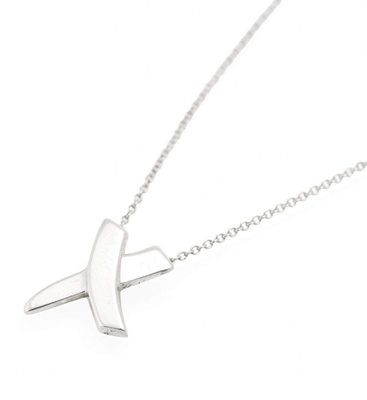 Tiffany & Co Paloma Picasso silver Graffiti Kiss pendant necklace - C3111 view 9