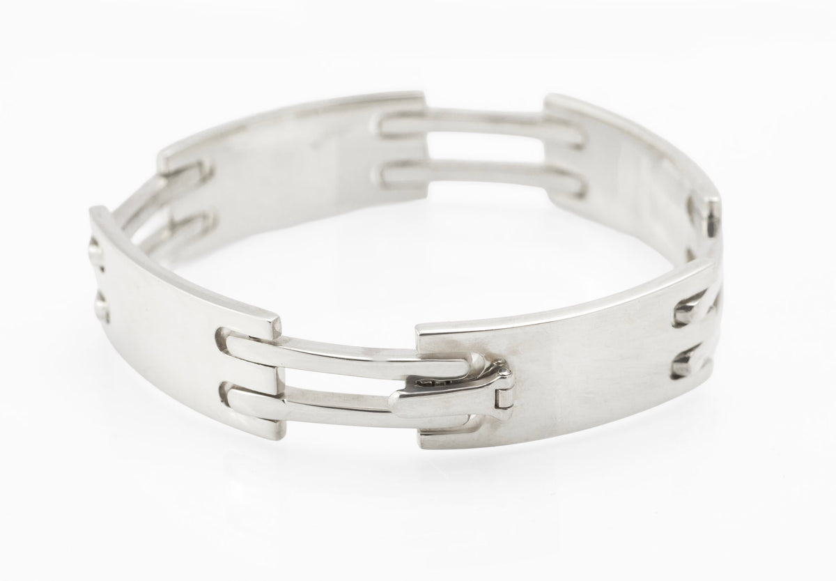 Vintage Gucci sterling silver Logo bracelet with curved panels and double bar links - C3112 view 7