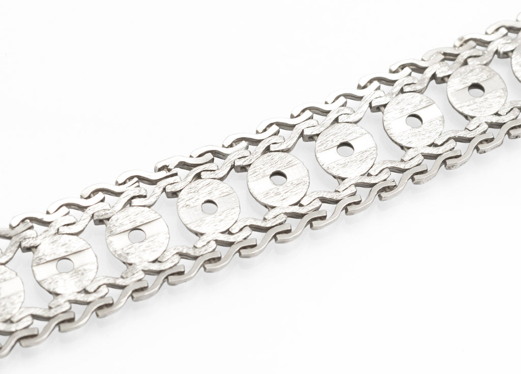 Vintage 1970s sterling silver articulated bracelet with textured discs, London 1974 - C3114 view 6