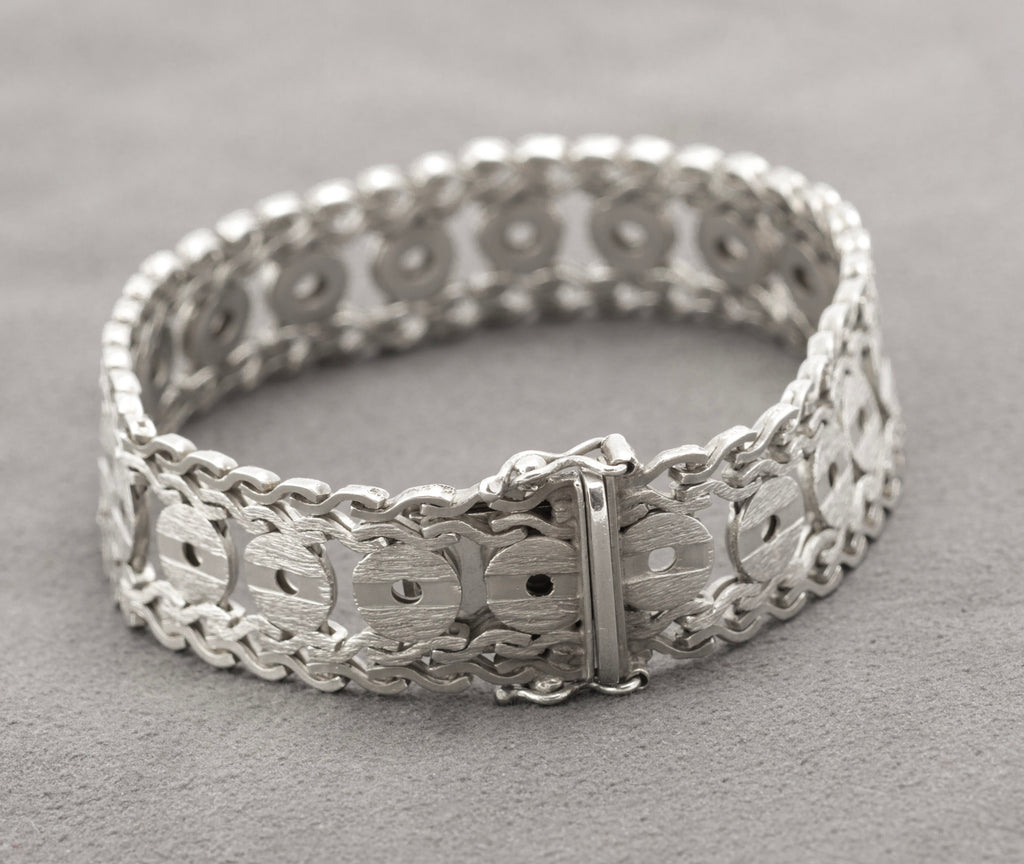 Vintage 1970s sterling silver articulated bracelet with textured discs, London 1974 - C3114 view 8