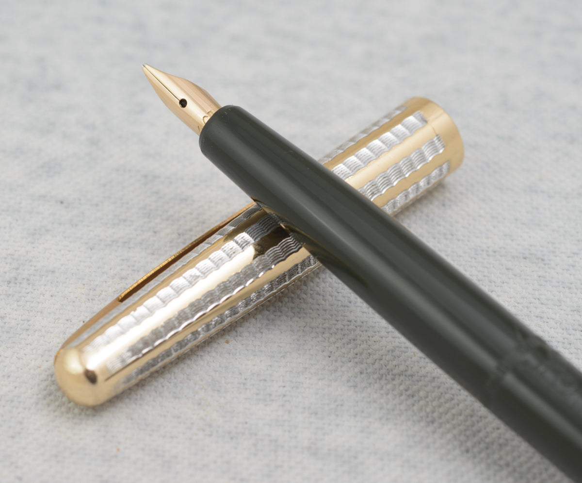 Close view of the 14ct gold nib on the dark green Wyvern Princess fountain pen