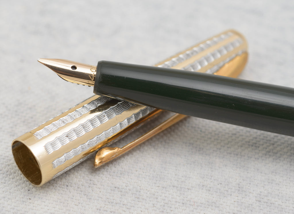 Closed original fitted case for the vintage Wyvern Princess pen and pencil set