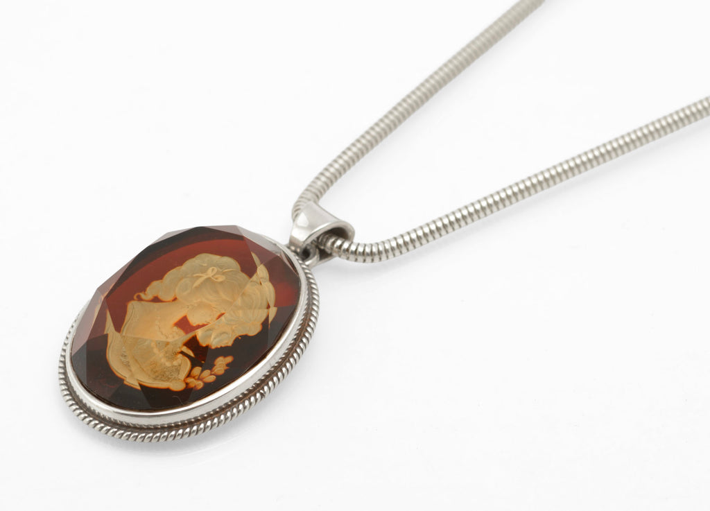 Vintage sterling silver amber portrait pendant necklace C3130
