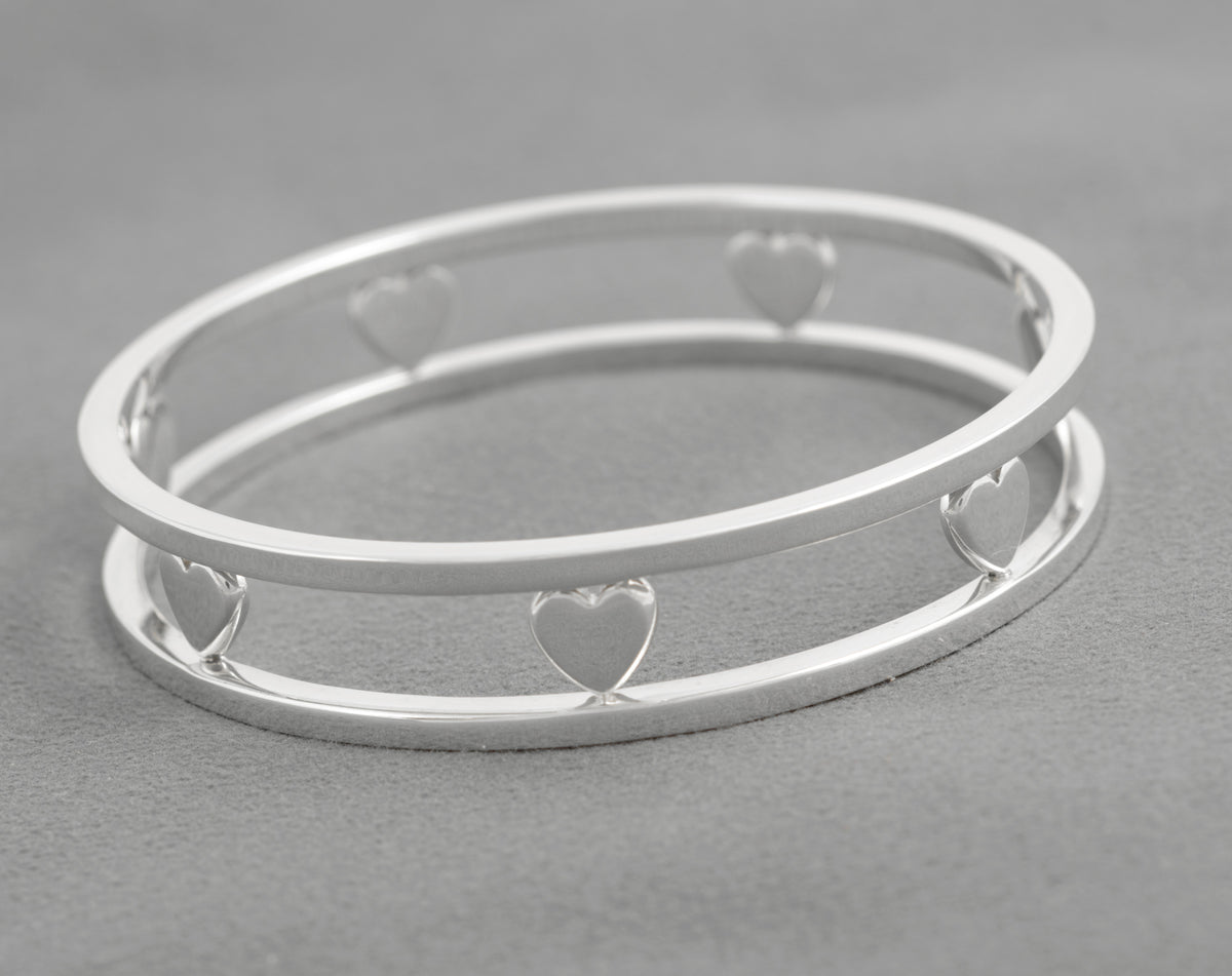 Tiffany & Co Sterling Silver Floating Heart Bangle - Boxed - London 2006 - C3134