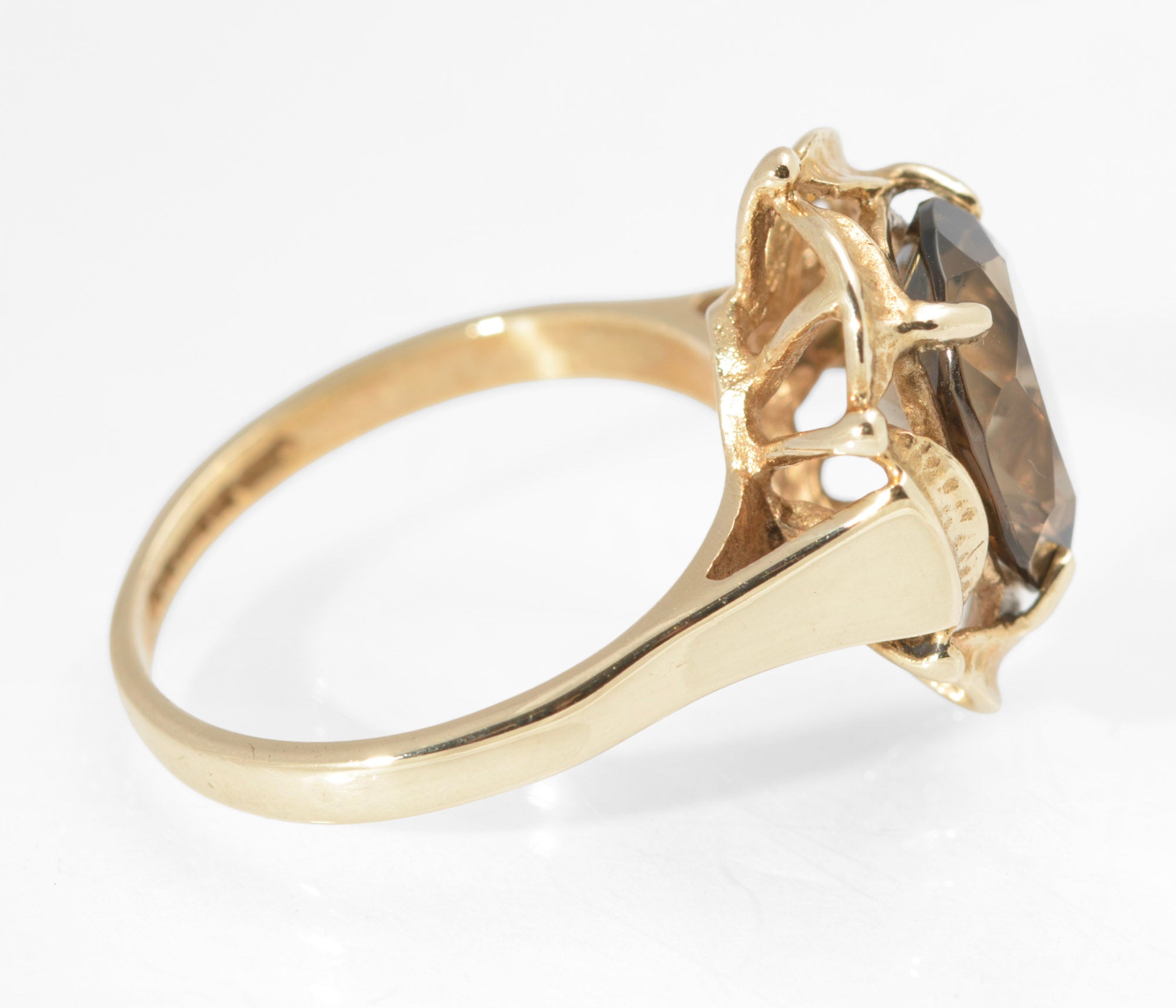 Vintage 9ct Gold & Smoky Quartz Ring With Decorative Mount Birmingham Hallmark 1979 UK Size O1/2 (Code A745)